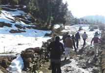 <div class="gallery_cyan" style="margin-top:79px;">   <p style="text-align:left;">       <a href="29929-sangrah-travel-photo.html">Snow cowered Village Kajwa of Sangrah Block.  </a><br />Monday, January 30, 2012, <a href="../profiles/briefbio.aspx?ID=995307" rel="nofollow">by Jai Prakash</a>   </p>   <div class="block Whiteverdana12">Click on Photos to change</div></div>